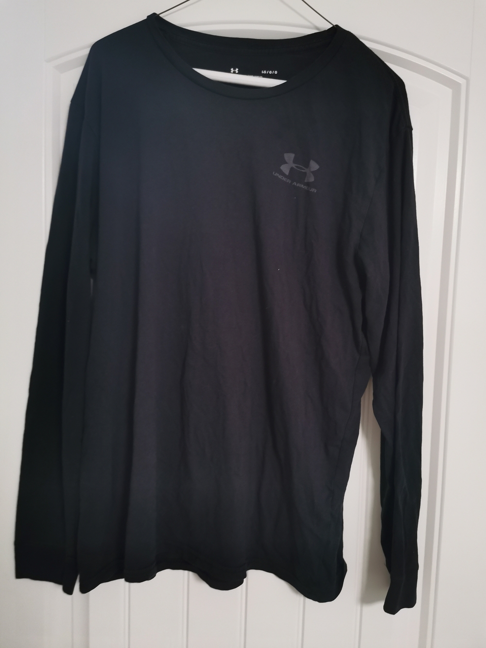 Under Armour Black Men’s Long Sleeve Performance Tee